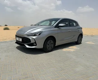 Vooraanzicht van een huurauto MG 3 in Dubai, Verenigde Arabische Emiraten ✓ Auto #10811. ✓ Transmissie Automatisch TM ✓ 0 beoordelingen.