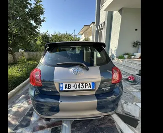 Toyota Auris 2008 beschikbaar voor verhuur in Durrës, met een kilometerlimiet van onbeperkt.