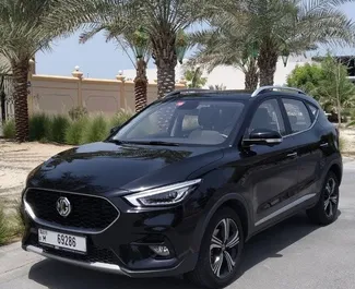 Vooraanzicht van een huurauto MG ZS in Dubai, Verenigde Arabische Emiraten ✓ Auto #10846. ✓ Transmissie Automatisch TM ✓ 0 beoordelingen.