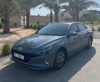 Vooraanzicht van een huurauto Hyundai Elantra in Dubai, Verenigde Arabische Emiraten ✓ Auto #8619. ✓ Transmissie Automatisch TM ✓ 1 beoordelingen.