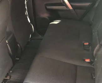 Hybride motor van 2,5L van Toyota Rav4 2017 te huur in Batumi.