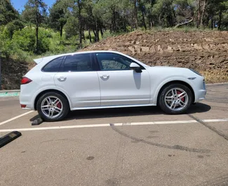 Verhuur Porsche Cayenne. Premium, Luxe, SUV Auto te huur in Georgië ✓ Borg van Borg van 800 GEL ✓ Verzekeringsmogelijkheden TPL, CDW, Diefstal.