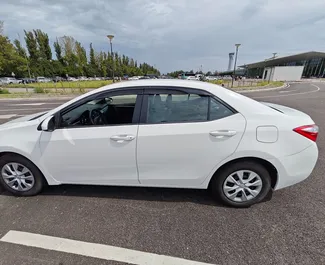 Autohuur Toyota Corolla Sedan 2016 in in Georgië, met Benzine brandstof en 150 pk ➤ Vanaf 95 GEL per dag.