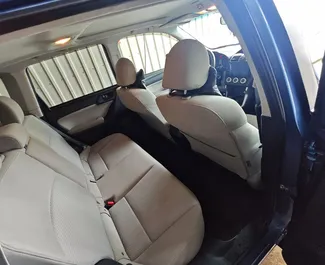 Interieur van Subaru Forester Limited te huur in Georgië. Een geweldige auto met 5 zitplaatsen en een Automatisch transmissie.