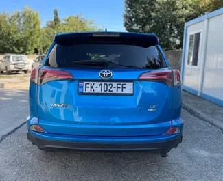 Toyota Rav4 2017 beschikbaar voor verhuur in Tbilisi, met een kilometerlimiet van onbeperkt.