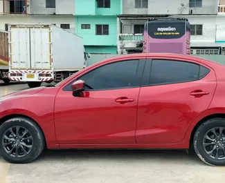 Verhuur Mazda 2. Economy Auto te huur in Thailand ✓ Borg van Borg van 5000 THB ✓ Verzekeringsmogelijkheden TPL, CDW, SCDW, Jonge.