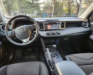 Benzine motor van 2,5L van Toyota Rav4 2019 te huur in Koetaisi.