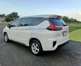 Mitsubishi Xpander 2023 met Vooraandrijving systeem, beschikbaar op luchthaven Bangkok Suvarnabhumi.