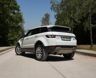 Land Rover Range Rover Evoque 2015 beschikbaar voor verhuur in Tirana, met een kilometerlimiet van onbeperkt.