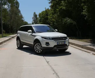 Vooraanzicht van een huurauto Land Rover Range Rover Evoque in Tirana, Albanië ✓ Auto #11115. ✓ Transmissie Automatisch TM ✓ 0 beoordelingen.