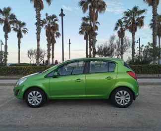 Benzine motor van 1,2L van Opel Corsa 2012 te huur in Barcelona.