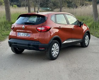 Autohuur Renault Captur 2017 in in Montenegro, met Diesel brandstof en 90 pk ➤ Vanaf 26 EUR per dag.