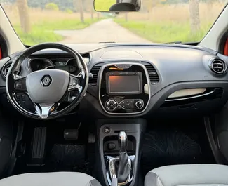 Renault Captur 2017 beschikbaar voor verhuur in Budva, met een kilometerlimiet van onbeperkt.