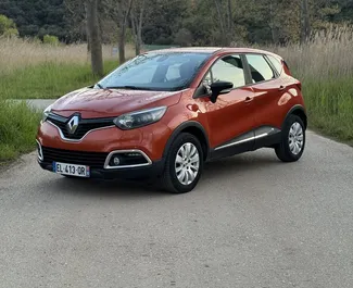 Vooraanzicht van een huurauto Renault Captur in Budva, Montenegro ✓ Auto #9568. ✓ Transmissie Automatisch TM ✓ 0 beoordelingen.