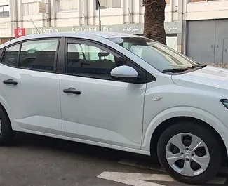 Vooraanzicht van een huurauto Dacia Logan in Agadir, Marokko ✓ Auto #11183. ✓ Transmissie Handmatig TM ✓ 0 beoordelingen.