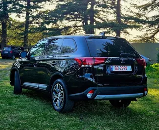 Autohuur Mitsubishi Outlander 2016 in in Georgië, met Benzine brandstof en 240 pk ➤ Vanaf 90 GEL per dag.