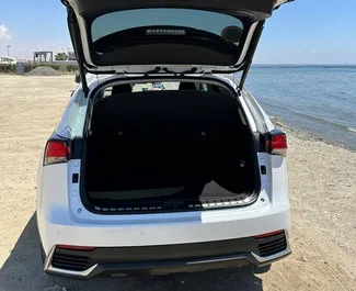 Interieur van Lexus NX te huur in Cyprus. Een geweldige auto met 5 zitplaatsen en een Automatisch transmissie.