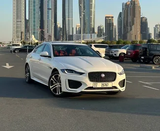 Vooraanzicht van een huurauto Jaguar XE Long in Dubai, Verenigde Arabische Emiraten ✓ Auto #11298. ✓ Transmissie Automatisch TM ✓ 0 beoordelingen.