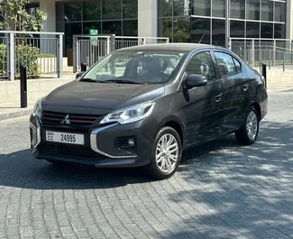 Vooraanzicht van een huurauto Mitsubishi Attrage in Dubai, Verenigde Arabische Emiraten ✓ Auto #11297. ✓ Transmissie Automatisch TM ✓ 0 beoordelingen.