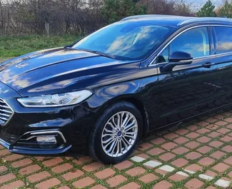 Vooraanzicht van een huurauto Ford Mondeo Praag, Tsjechië ✓ Auto #11366. ✓ Transmissie Automatisch TM ✓ 0 beoordelingen.