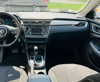 Verhuur MG 5. Comfort Auto te huur in de VAE ✓ Borg van Borg van 2000 AED ✓ Verzekeringsmogelijkheden TPL, SCDW.