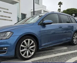 Vooraanzicht van een huurauto Volkswagen Golf Variant in Malaga, Spanje ✓ Auto #11463. ✓ Transmissie Automatisch TM ✓ 0 beoordelingen.