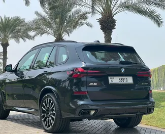 Verhuur BMW X5. Premium, Crossover Auto te huur in de VAE ✓ Borg van Borg van 2500 AED ✓ Verzekeringsmogelijkheden TPL, CDW.