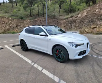 Autohuur Alfa Romeo Stelvio Quadrifoglio 2018 in in Georgië, met Benzine brandstof en 510 pk ➤ Vanaf 620 GEL per dag.