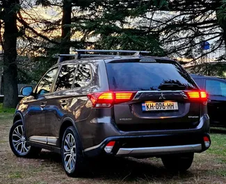 Verhuur Mitsubishi Outlander Xl. Comfort, Crossover Auto te huur in Georgië ✓ Borg van Zonder Borg ✓ Verzekeringsmogelijkheden TPL, Passagiers, Diefstal, Jonge.