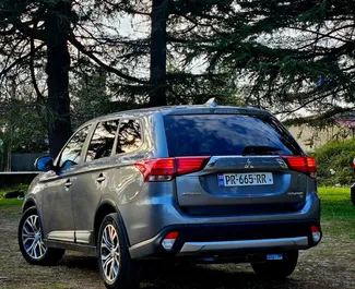 Verhuur Mitsubishi Outlander Xl. Comfort, Crossover Auto te huur in Georgië ✓ Borg van Zonder Borg ✓ Verzekeringsmogelijkheden TPL, Passagiers, Diefstal, Jonge.