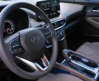 Verhuur Hyundai Sonata. Comfort, Premium Auto te huur in de VAE ✓ Borg van Borg van 1000 AED ✓ Verzekeringsmogelijkheden TPL, SCDW.