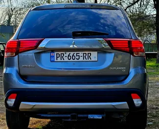 Mitsubishi Outlander Xl 2017 beschikbaar voor verhuur in Koetaisi, met een kilometerlimiet van onbeperkt.