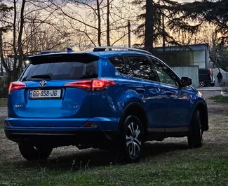 Toyota Rav4 2018 beschikbaar voor verhuur in Koetaisi, met een kilometerlimiet van onbeperkt.