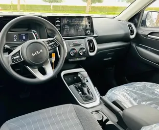 Verhuur Kia Sonet. Economy, Comfort, Crossover Auto te huur in de VAE ✓ Borg van Borg van 2000 AED ✓ Verzekeringsmogelijkheden TPL, SCDW.