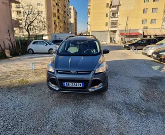 Interieur van Ford Kuga te huur in Albanië. Een geweldige auto met 5 zitplaatsen en een Automatisch transmissie.