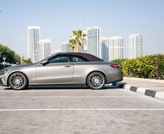 Autohuur Mercedes-Benz E-Class Cabrio 2020 in in de VAE, met Benzine brandstof en 190 pk ➤ Vanaf 450 AED per dag.