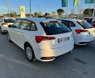 Verhuur Skoda Scala. Comfort Auto te huur in Albanië ✓ Borg van Borg van 200 EUR ✓ Verzekeringsmogelijkheden TPL, Buitenland.