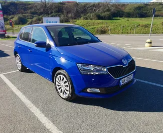 Verhuur Skoda Fabia. Economy Auto te huur in Albanië ✓ Borg van Borg van 100 EUR ✓ Verzekeringsmogelijkheden TPL, CDW, Buitenland.