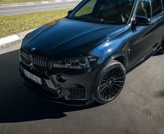 Autohuur BMW X5 2018 in in Georgië, met Benzine brandstof en 326 pk ➤ Vanaf 343 GEL per dag.