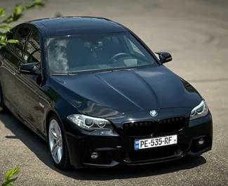 Autohuur BMW 528i 2015 in in Georgië, met Benzine brandstof en 306 pk ➤ Vanaf 200 GEL per dag.