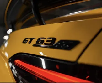 Interieur van Mercedes-Benz AMG GT63 te huur in de VAE. Een geweldige auto met 4 zitplaatsen en een Automatisch transmissie.