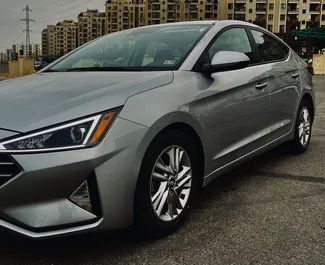 Hyundai Elantra 2019 met Vooraandrijving systeem, beschikbaar op de luchthaven van Tbilisi.