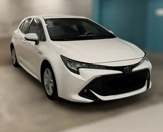 Vooraanzicht van een huurauto Toyota Corolla in Valencia, Spanje ✓ Auto #11037. ✓ Transmissie Automatisch TM ✓ 0 beoordelingen.