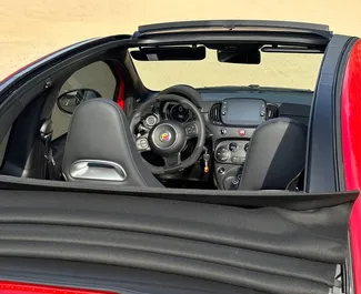 Abarth 695 Cabrio 2024 beschikbaar voor verhuur in Dubai, met een kilometerlimiet van 250 km/dag.