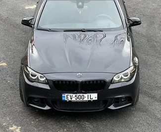 Autohuur BMW 528i 2016 in in Georgië, met Benzine brandstof en 306 pk ➤ Vanaf 225 GEL per dag.