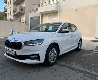 Benzine motor van 1,0L van Skoda Fabia 2023 te huur in Budva.