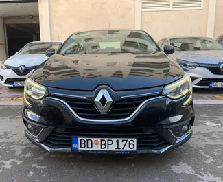 Vooraanzicht van een huurauto Renault Megane in Budva, Montenegro ✓ Auto #11369. ✓ Transmissie Automatisch TM ✓ 0 beoordelingen.