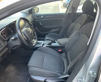 Diesel motor van 1,5L van Renault Megane 2018 te huur in Budva.