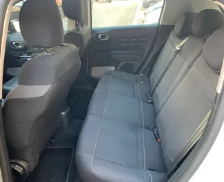 Diesel motor van 1,5L van Citroen C3 2019 te huur in Budva.