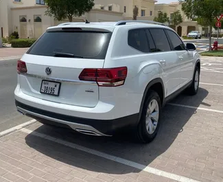 Autohuur Volkswagen Atlas #11380 Automatisch in Dubai, uitgerust met 3,6L motor ➤ Van Andry in de VAE.